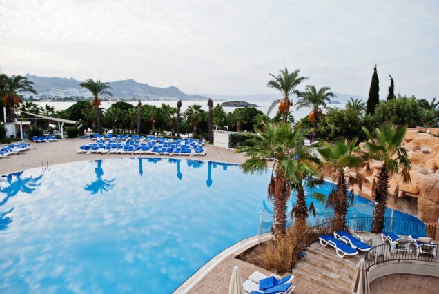 Antalya Highlights: Nature, History & Coastline Charm